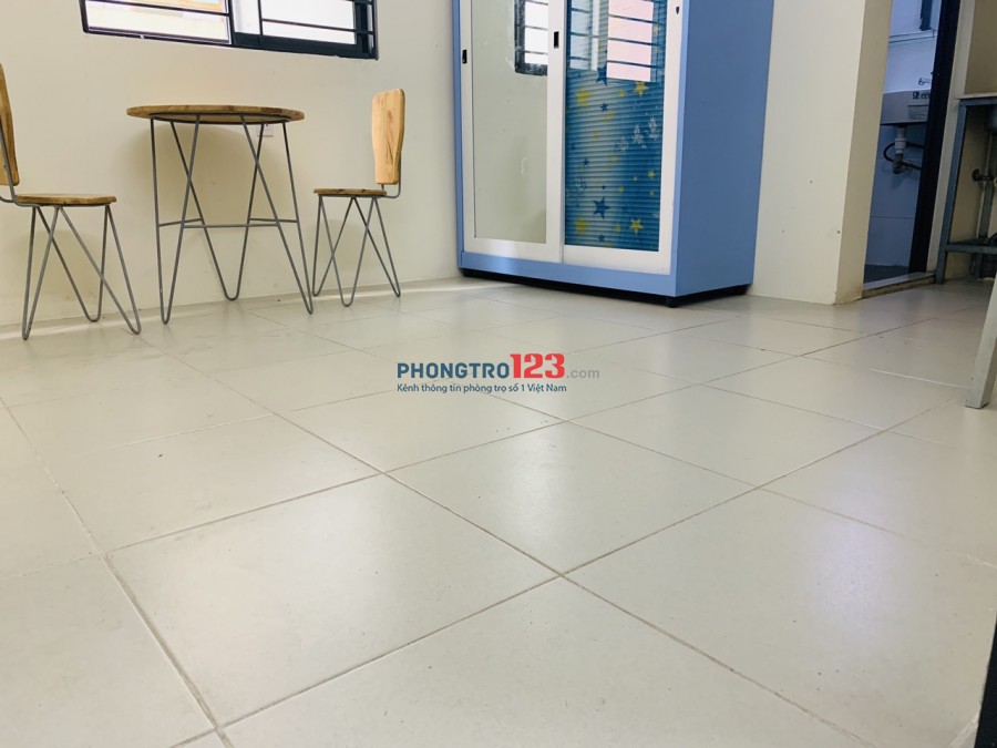 PHÒNG TRỌ MỚI TOANH RẤT ĐẸP, 373/35 LÝ THƯỜNG KIỆT, ĐẦY ĐỦ NỘI THẤT - GẦN BÊN TRƯỜNG ĐẠI HỌC BÁCH KHOA