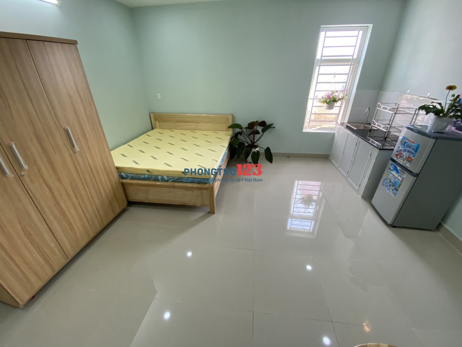 Căn hộ BAN CÔNG FULL NỘI THẤT - ngay Vincom Q9, ngã tư Thủ Đức