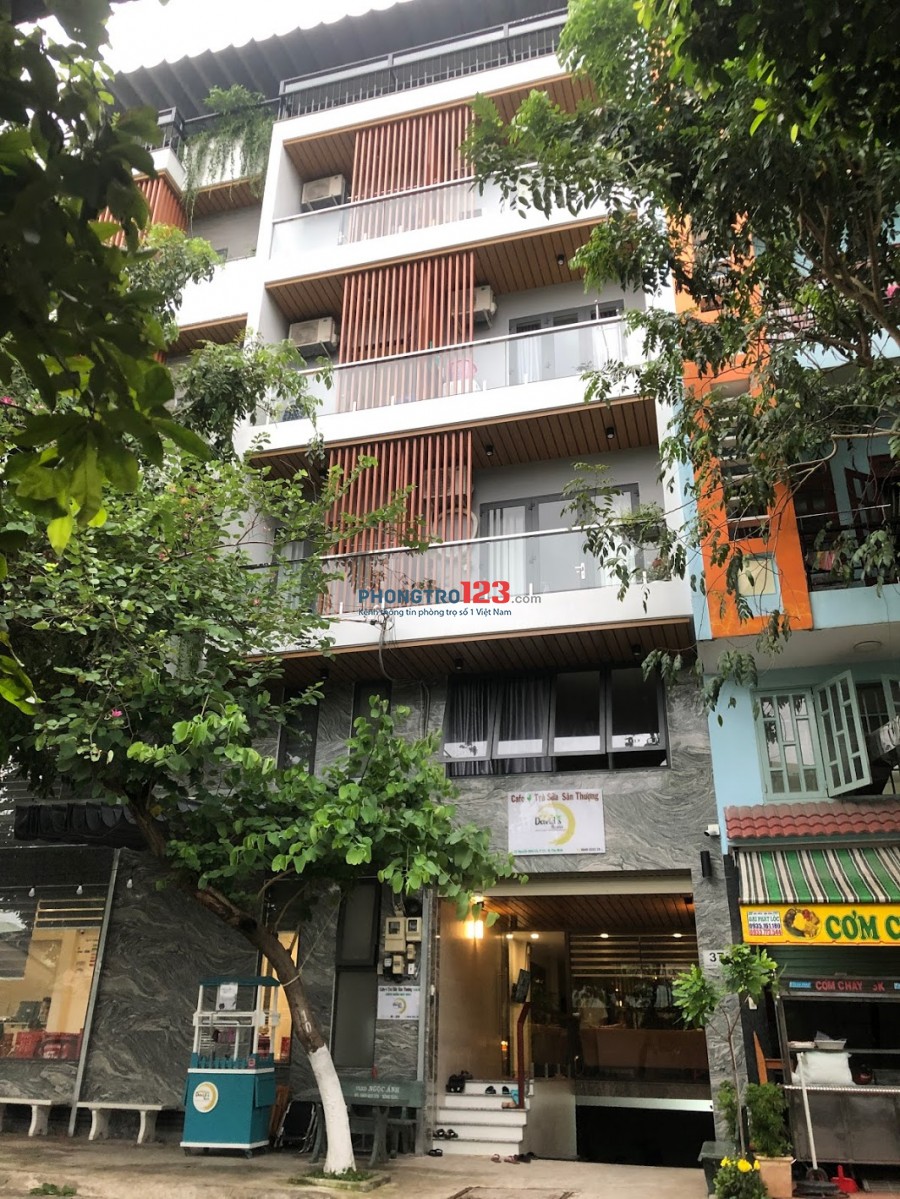 Còn 01 phòng, có gác, ban công, máy lạnh, Gía 5tr/ tháng