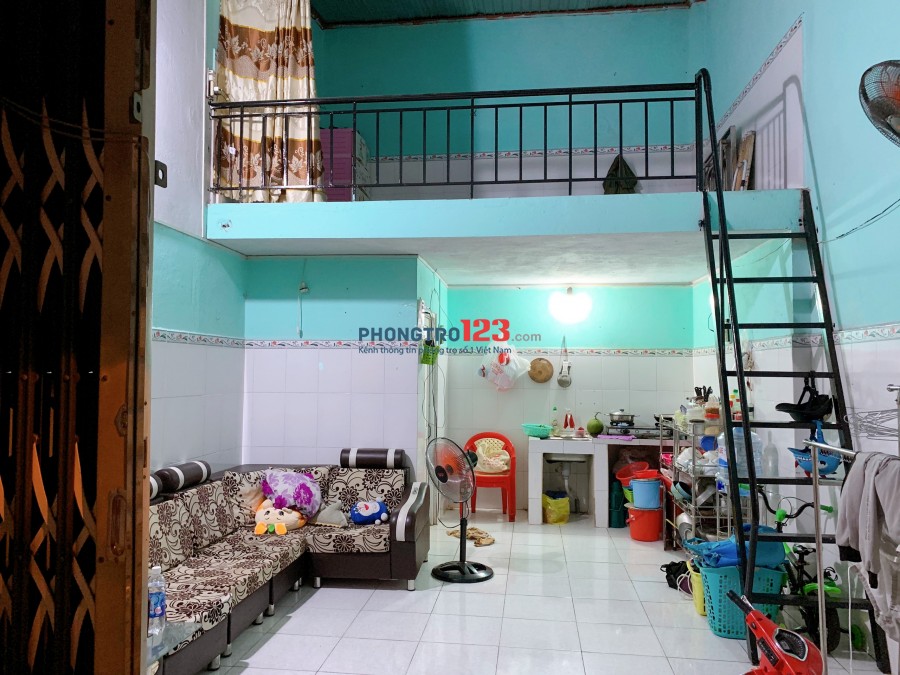 Tìm 1 nữ ở ghép ki ốt mặt đường TDM