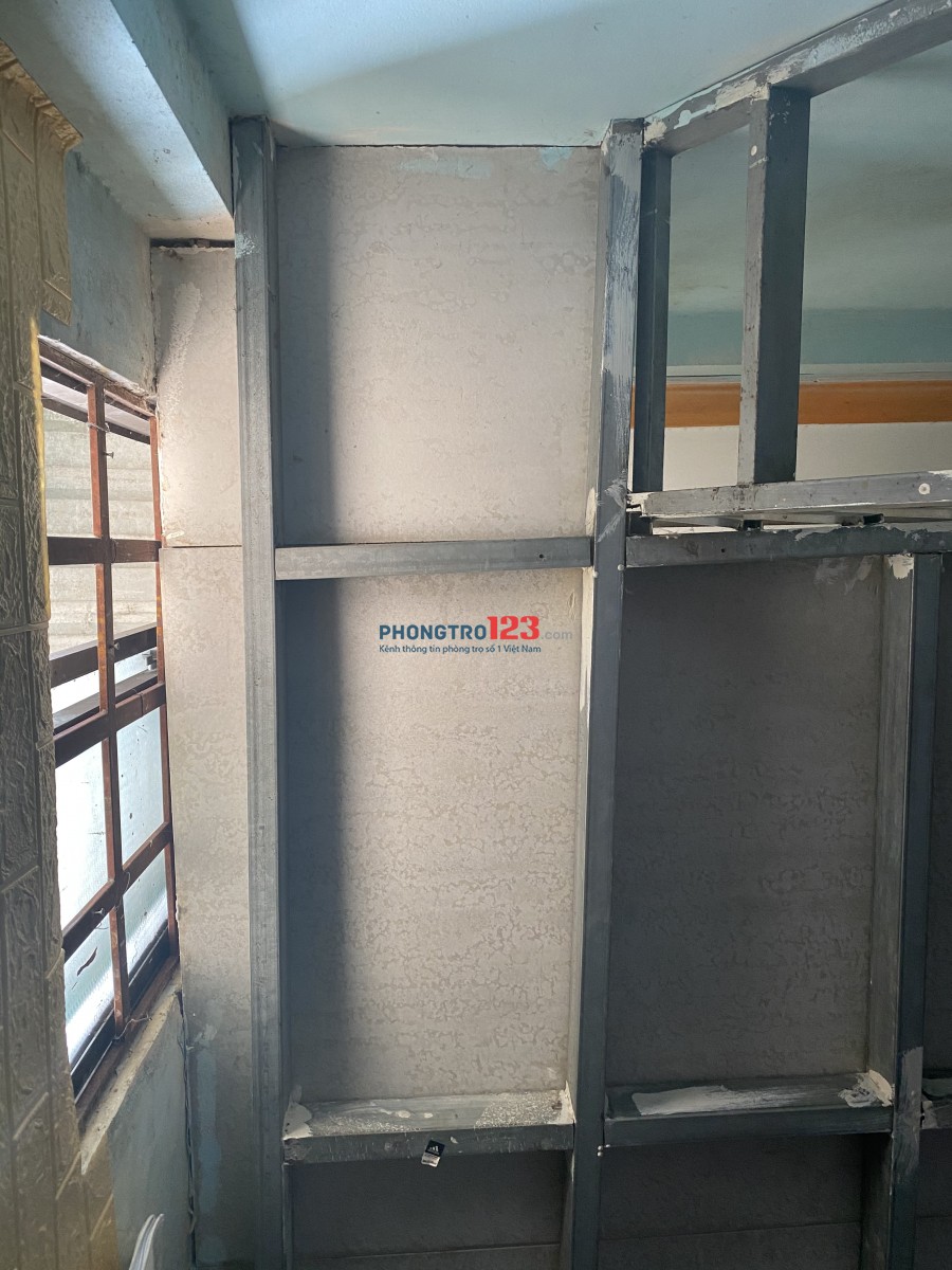 Phòng trọ mặt tiền Kha Vạn Cân giá 2400k Gần chợ Hiệp Bình