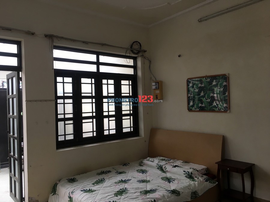 Phòng đẹp, GIÁ RẺ, TIỆN ĐƯỜNG ĐI CÁC TRƯỜNG ĐH GTVT, UEF, HUTECH,... ĐI CÁC Q1, Q3, Q2, Q9,..