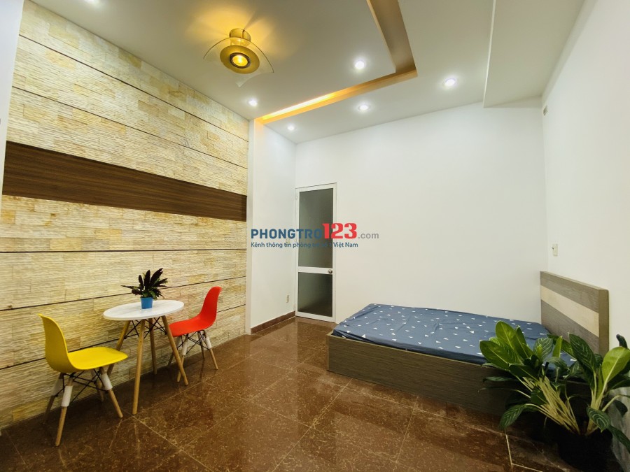 Phòng vip đầy đủ nội thất, cách NGÃ TƯ HÀNG XANH 5p