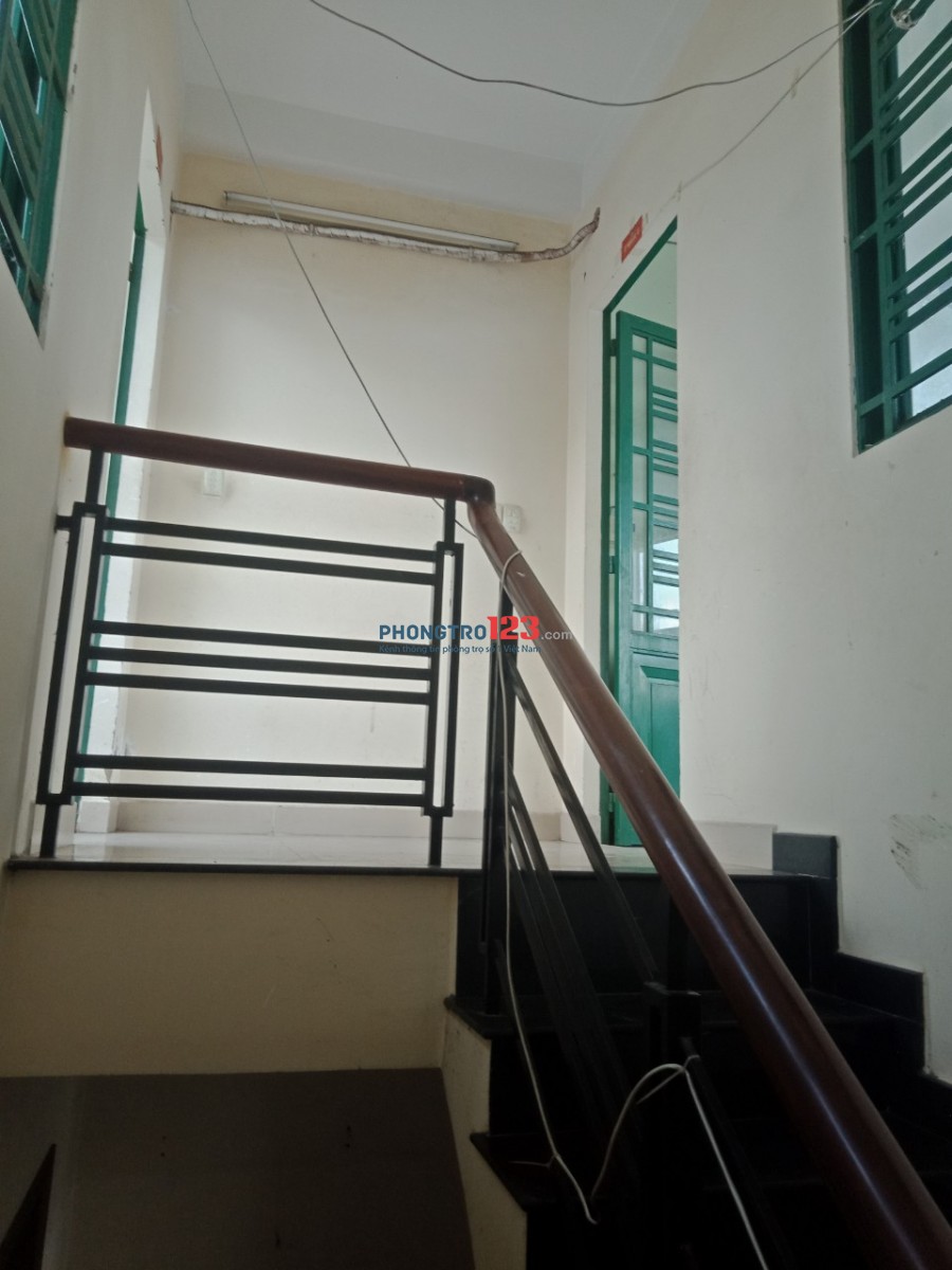 Phòng sạch đẹp thoáng mát ngay Huỳnh Văn Bánh-Lê Quý Đôn