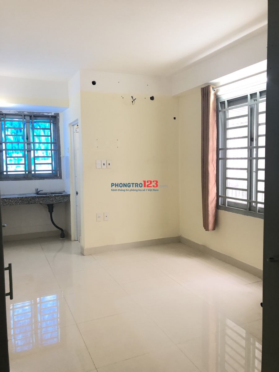 Phòng trọ ngay Dương Quảng Hàm Giá rẻ