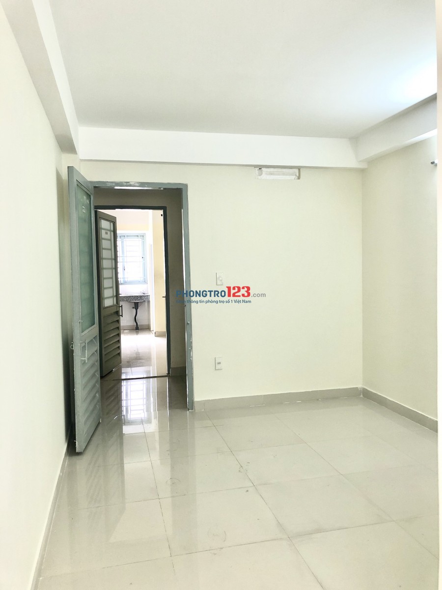 Phòng trọ ngay Dương Quảng Hàm Giá rẻ