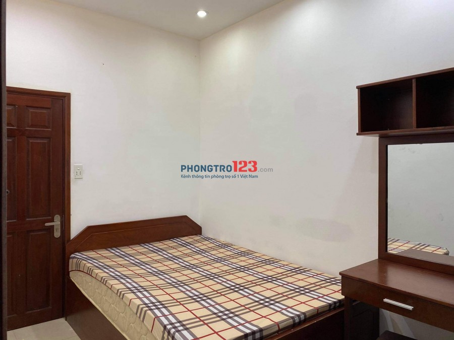 Phòng trọ giá rẻ Quận 3 ngay cầu Lê Văn Sỹ