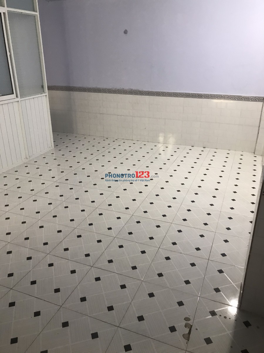 Nhà nguyên căn đường 185 gần chợ 339 Quận 9