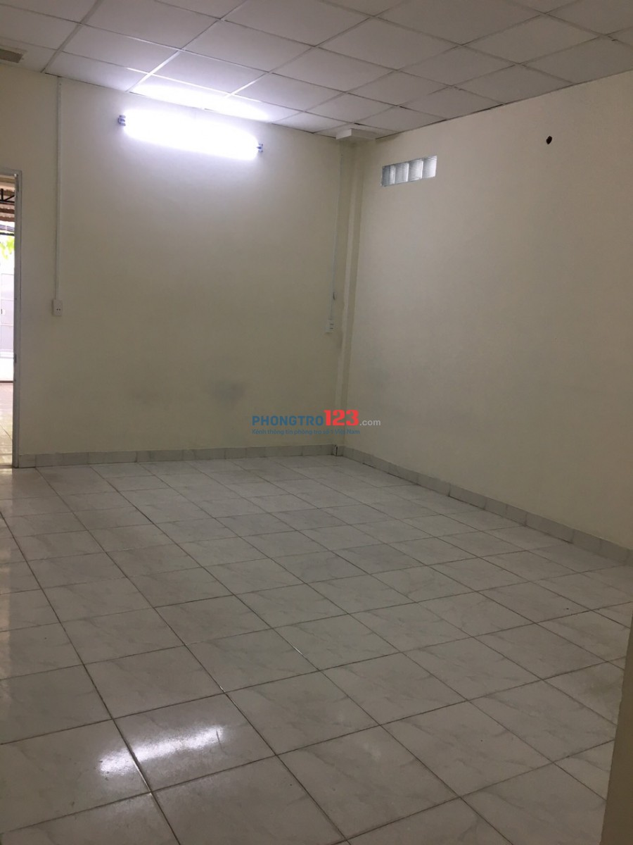 Cho thuê nhà nguyên căn 120m2, nở hậu, mặt tiền Linh Đông, Thủ Đức