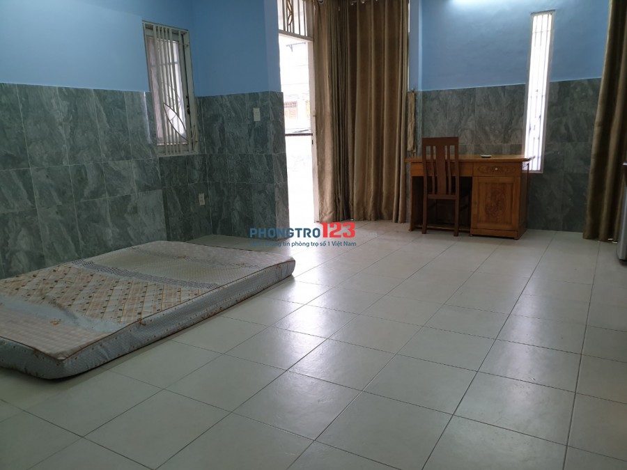Phòng VIP đủ tiện nghi biệt thự Bình Lợi