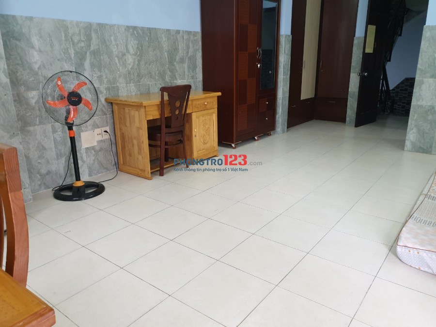 Phòng VIP đủ tiện nghi biệt thự Bình Lợi