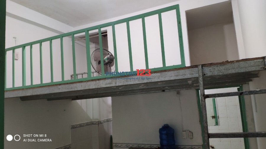 Phòng chính chủ giờ tự do đường Nơ Trang Long