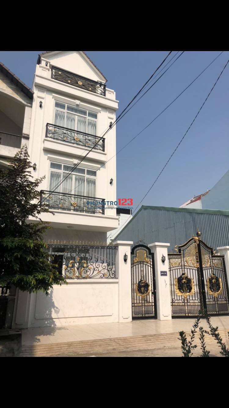 Cho thuê nhà biệt thự chính chủ tại Nguyễn Duy Trinh, ngay góc vòng xoay Phú Hữu cạnh cơm tấm Kiều Giang!