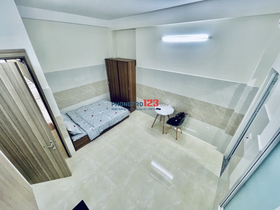 Phòng Full nội thất-Đối diện ETown Cộng Hòa