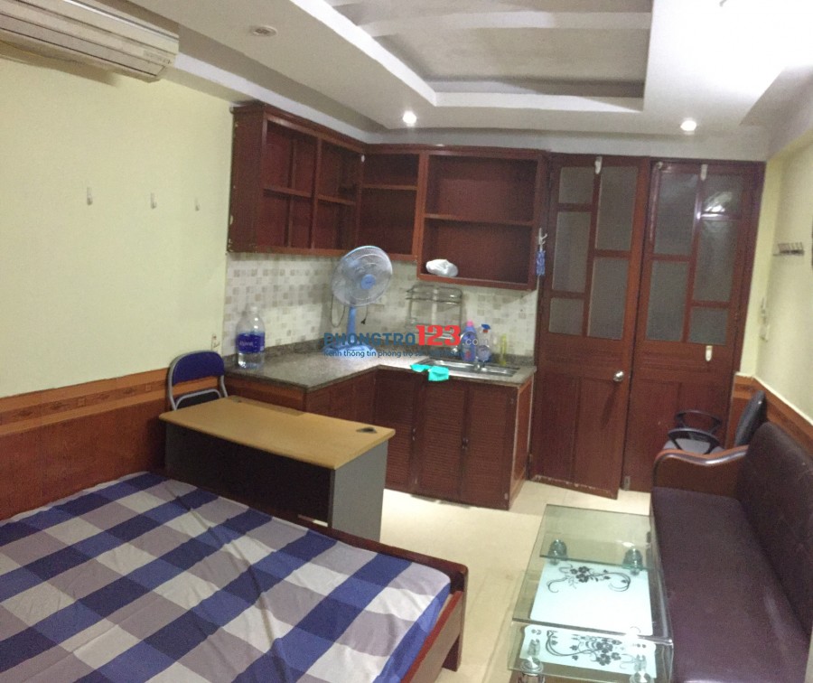 Phòng khép kín sạch đẹp quận Ba Đình đầy đủ tiện nghi, an ninh yên tĩnh
