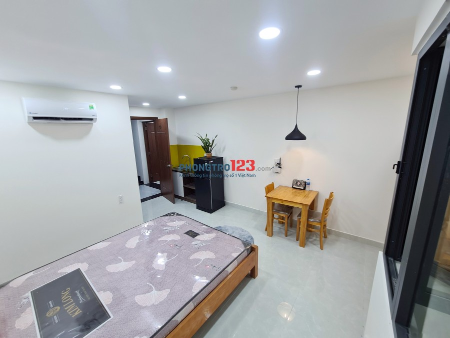 Phòng cho thuê ở Nguyễn Văn Đậu - BT đầy đủ nội thất, có thang máy !