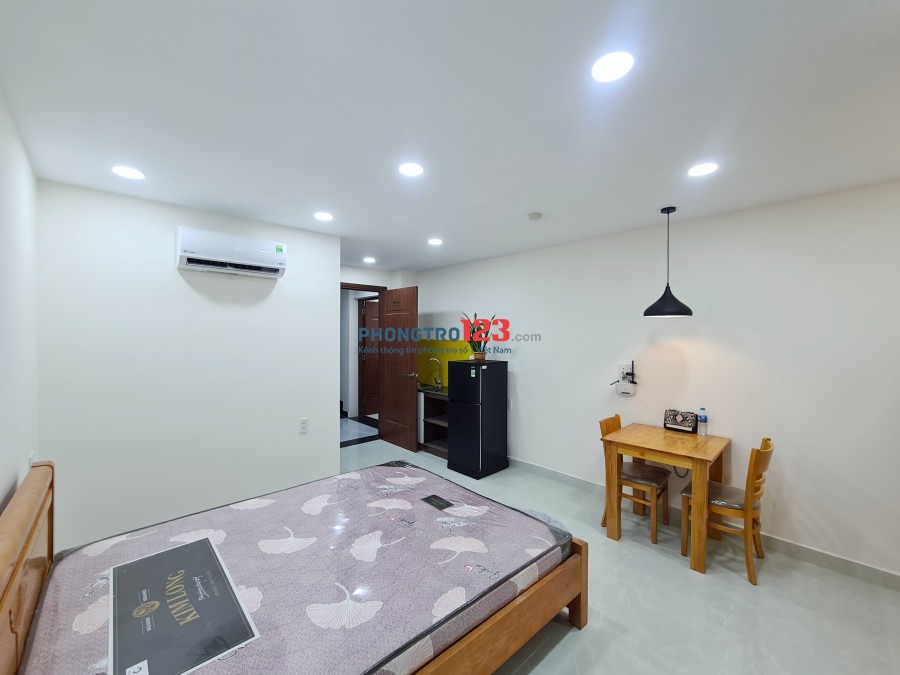 Phòng cho thuê ở Nguyễn Văn Đậu - BT đầy đủ nội thất, có thang máy !