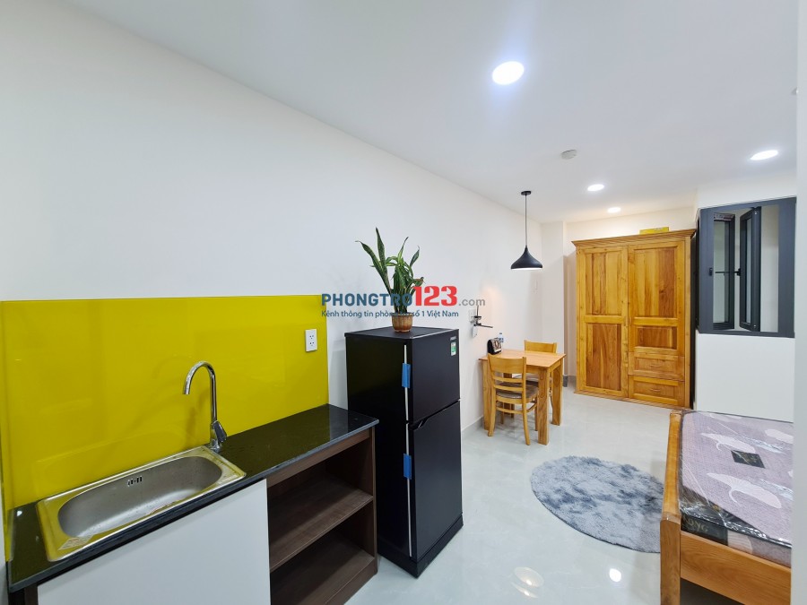 Phòng cho thuê ở Nguyễn Văn Đậu - BT đầy đủ nội thất, có thang máy !