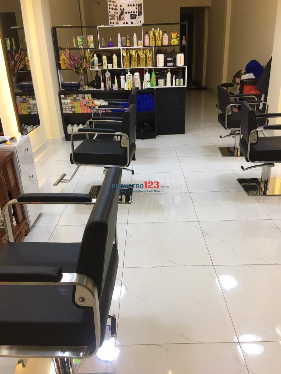 Cần sang tiệm tóc đang kinh doanh ngay chợ Gò Xoài Binh Tân giá cực rẻ