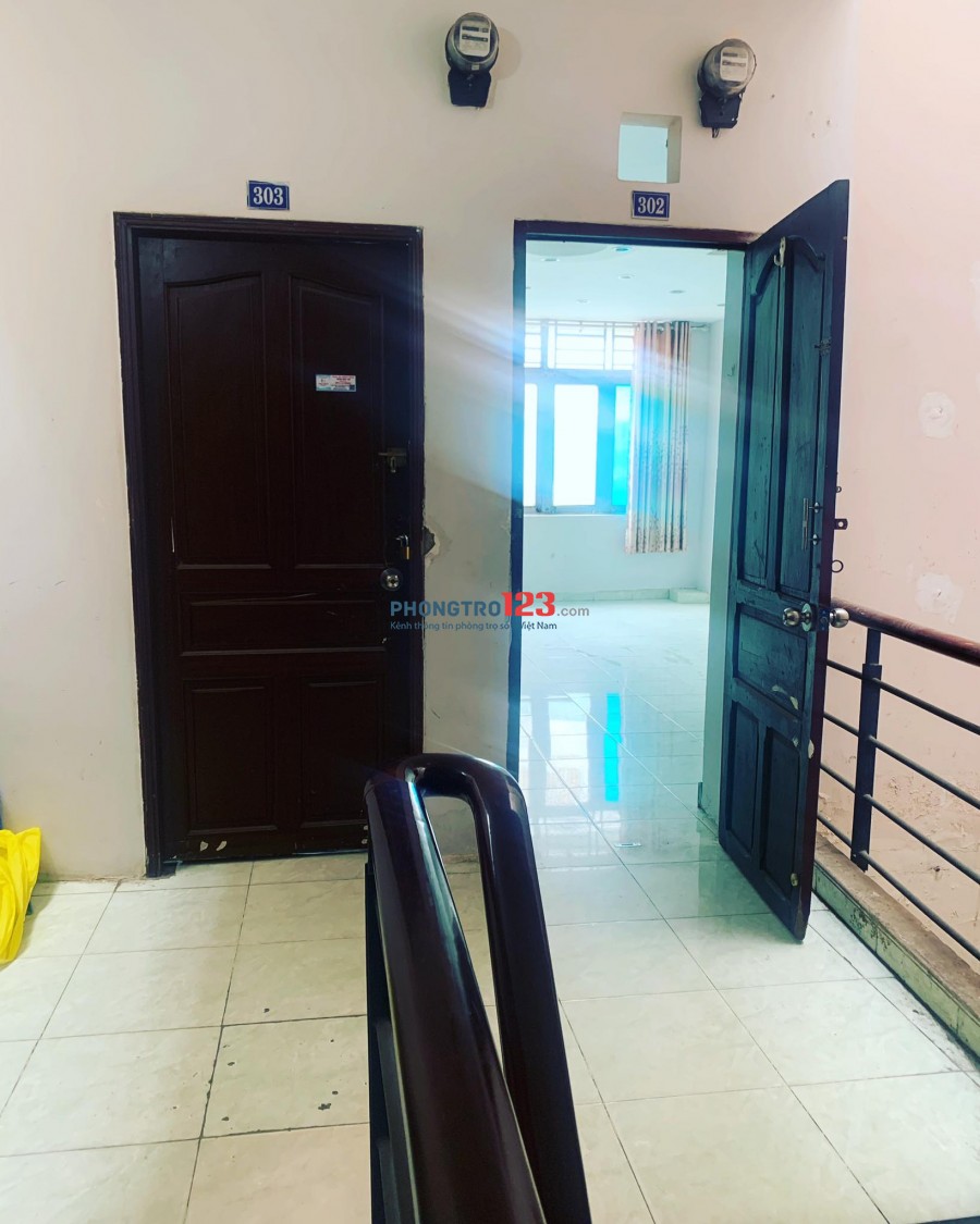Còn trống 2 phòng cho thuê, đối diện Lotte mặt đường Nguyễn Văn Lượng