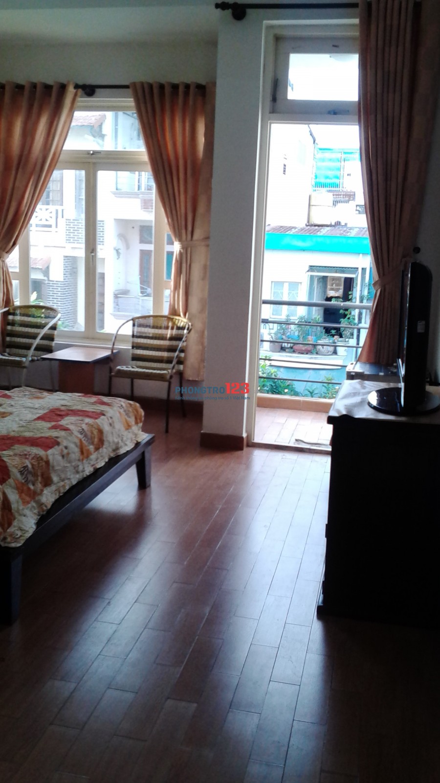 Phòng bancol, quận 3,full đồ thoáng mát, giá 4,5tr/ tháng.