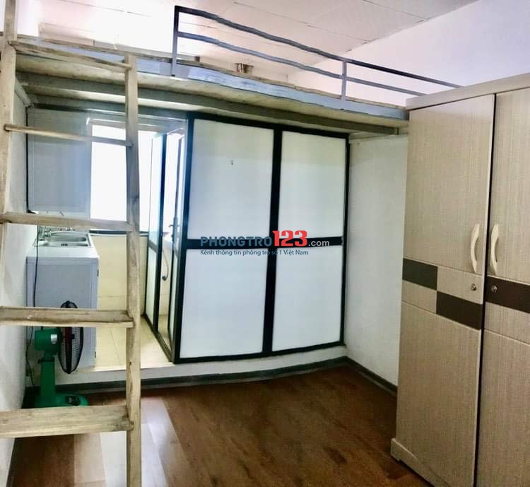 Chính chủ cho thuê chung cư mini mới xây 15m2 khu Đặng Văng Ngữ, phòng khép kín, đủ đồ, giá rẻ