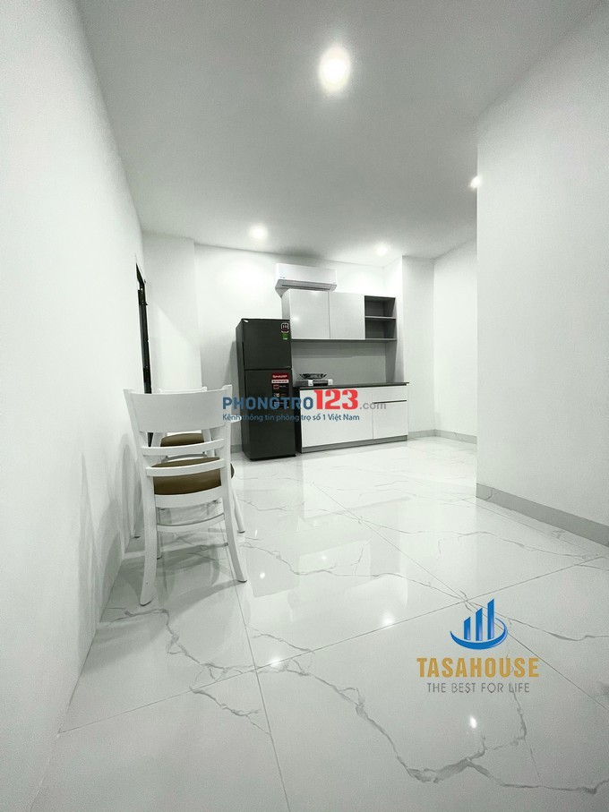 PHÒNG CAO CẤP QUẬN 3 MỚI KHAI TRƯƠNG