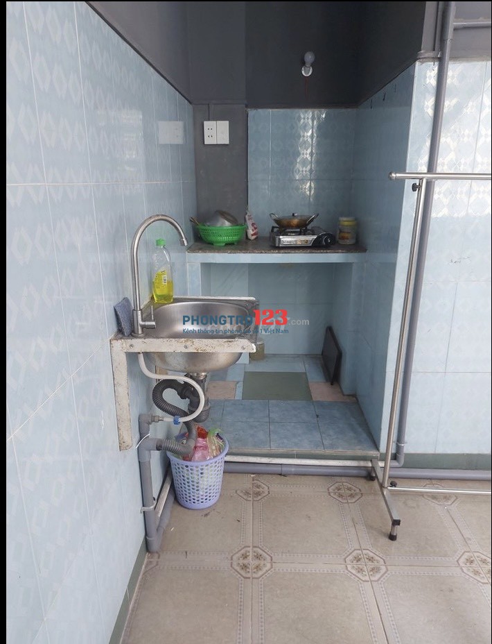 Cho thuê phòng máy lạnh tại 1/36 Nguyễn Thế Truyện P TSN Q Tân Phú giá 3tr/th