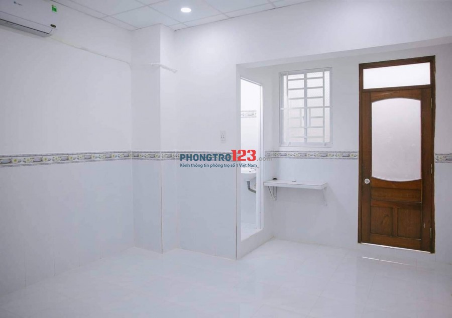 Chính chủ cho thuê nhà nguyên căn 5PN, 5WC, máy lạnh, camera an ninh,v.v.