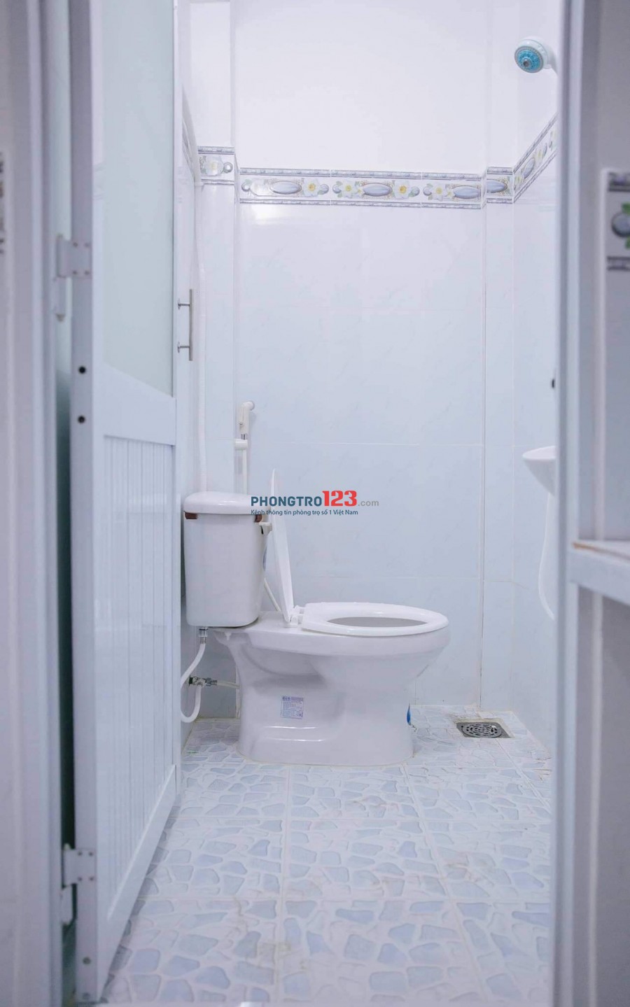 Chính chủ cho thuê nhà nguyên căn 5PN, 5WC, máy lạnh, camera an ninh,v.v.