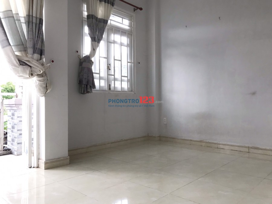 Nhà nguyên căn 55m2, 1716 Huỳnh Tấn Phát