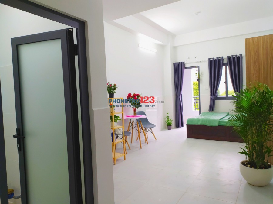 Căn Hộ Mới Xây Full Nội Thất Có Ban Công Rộng Cống Lở Tân Bình