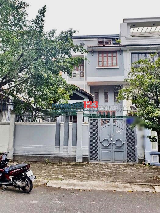 Ký túc xá giá rẻ 550k trung tâm Q8