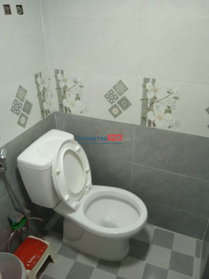 Cho thuê nhà nguyên căn giá rẻ.