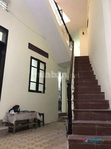 CHO THUÊ NHÀ 2 TẦNG X 56M2 NGÕ 135 PHỐ ĐỘI CẤN (GẦN LĂNG BÁC)