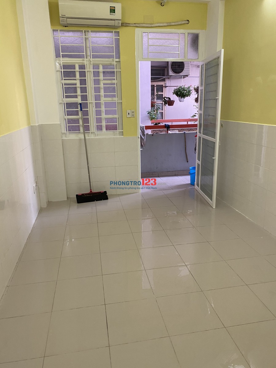 Cho thuê phòng trọ 20m2 Trần xuân Soạn quận 7