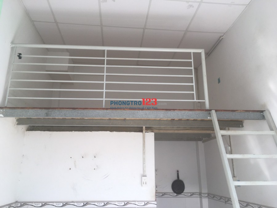 Cho thuê phòng trọ 18m2, có nhà xe, có mạng mạnh huyện Bình Chánh