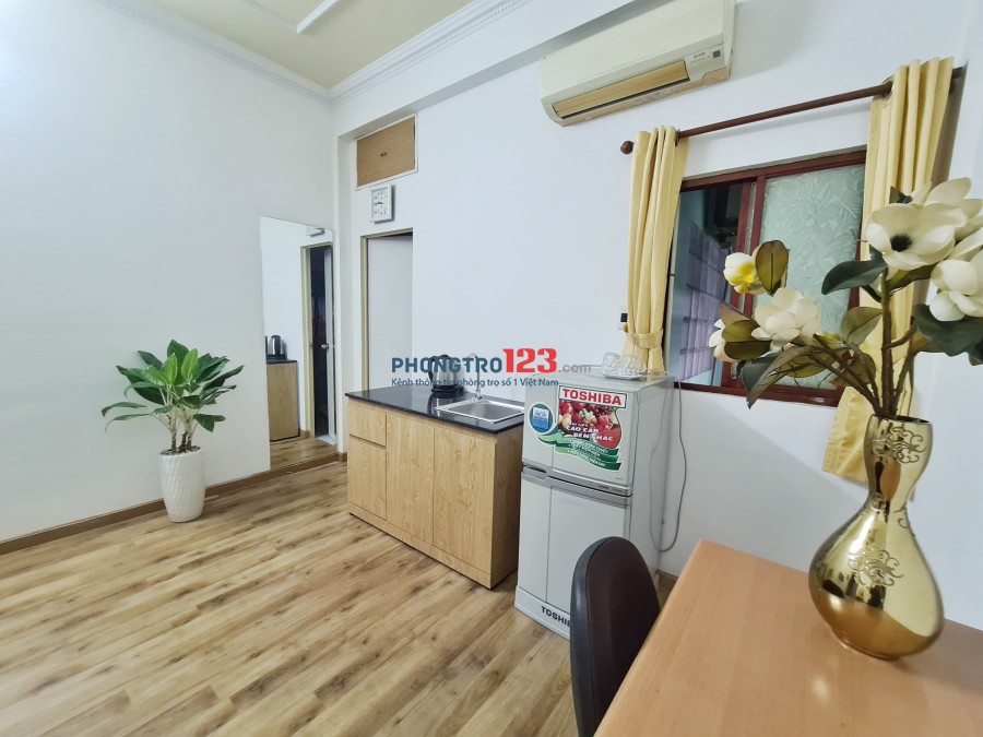 Căn hộ Q1 ngay Vòng xoay Ngã 6 Phù Đổng, có thang máy, máy giặt riêng