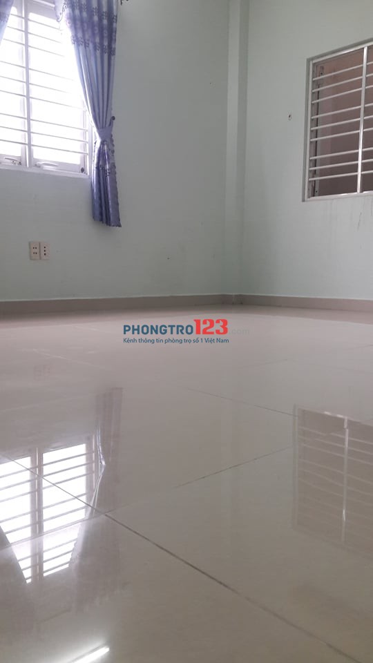 Phòng cao cấp cho thuê gần ngã tư Quang Trung – Phan Huy Ích có máy lạnh, quạt, toilet riêng, bao nước, wifi tốc độ cao