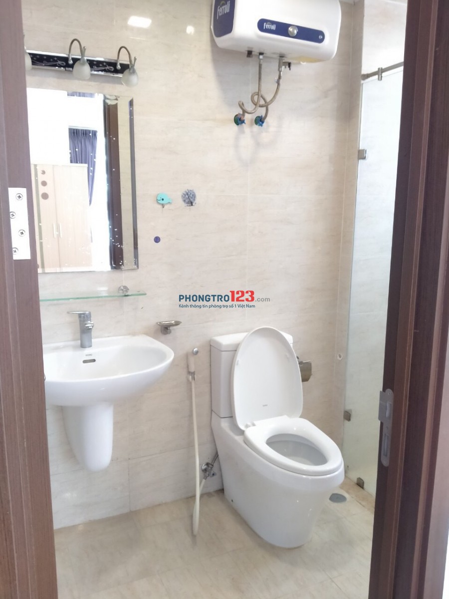 Phòng MASTER cực rộng rãi thoáng mát, có WC riêng ở CC HA Thanh Bình, HAGL3, Phú Hoàng Anh, Giai Việt, Hưng Lộc Phát