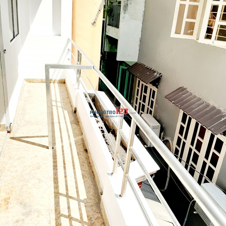 Cho Thuê Phòng 205/52D Đường Trần Văn Đang Q3. 3tr2 có ban công, Tolet Riêng, máy lạnh.