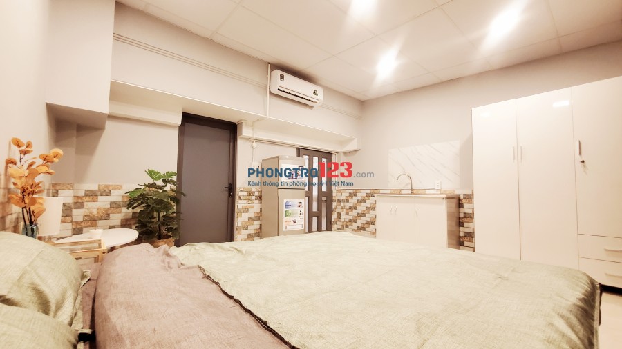Căn hộ homestay, ban công lớn cực chill, kế Hutech cơ sở UVK, Bình Thạnh !