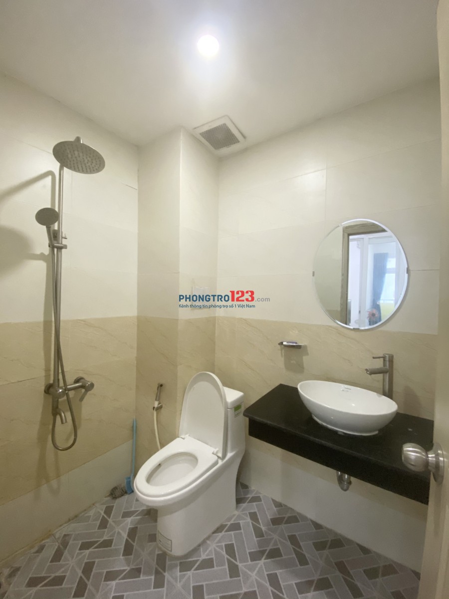 CĂN HỘ 1PN CÓ BAN CÔNG GIÁ RẺ SÁT HUTECH