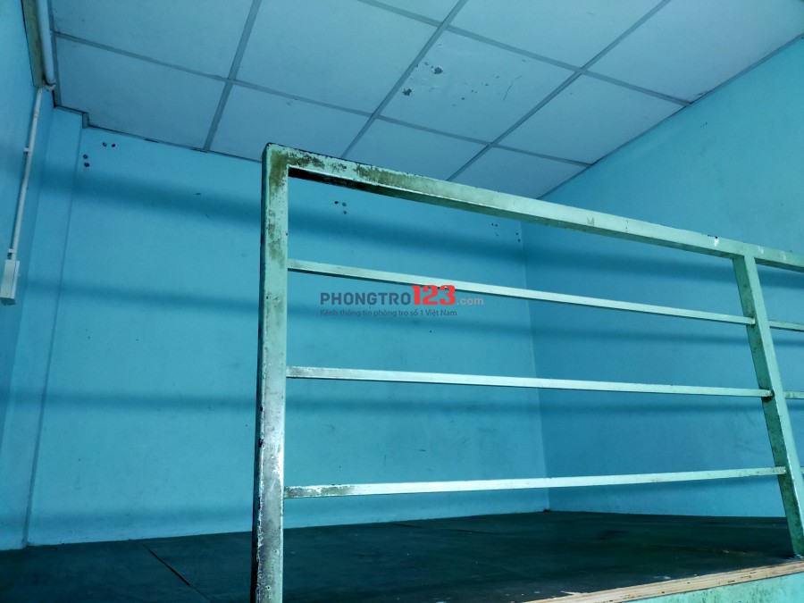 Nhà trọ yên tỉnh. Giờ giấc 23h đóng cửa có thể về khuya khi công việc đột xuất tại 197/85 Đường Thoại Ngọc Hầu chỉ 1tr8