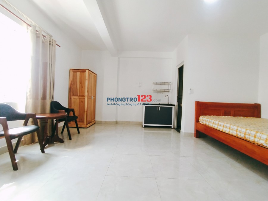 Phòng trọ đầy đủ nội thất gần EAON Tân Phú 28m2 cách eaon 100m