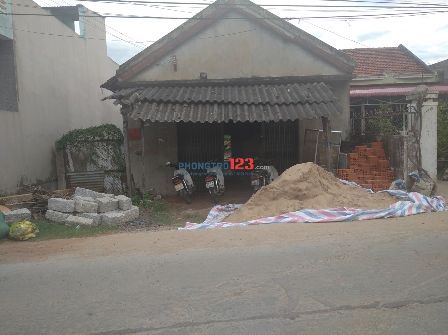 Cho thuê nhà nguyên căn mặt tiền đường thuận tiện kinh doanh trên đường Nguyễn Tất Thành, 250m2, 1tr5/tháng