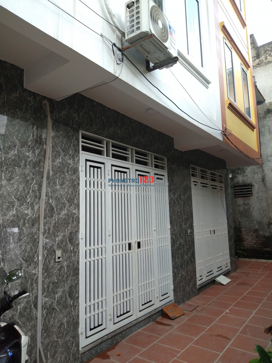 Cho thuê nhà nguyên căn mới xây, 3 Tầng, 4 phòng ngủ, full nội thất tại Cổ Bản, Đồng Mai, Hà Đông, Hà Nội