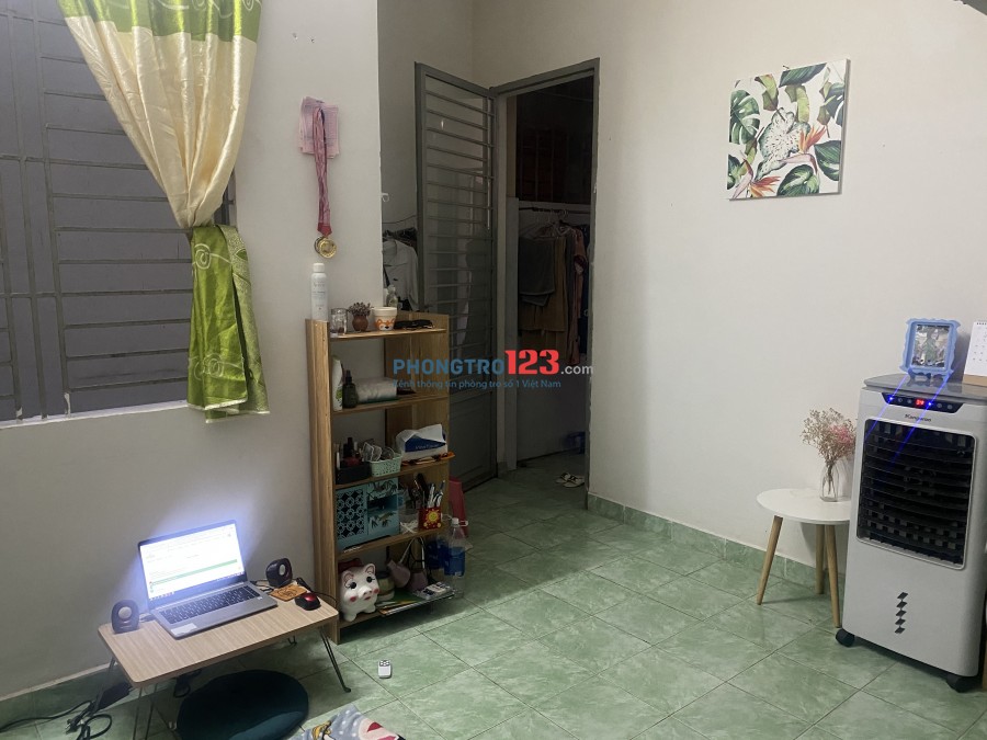 Mình cần tìm nữ ở ghép. 1,7tr/tháng. Phòng đã đầy đủ vào ở ngay. Mình ở 1m