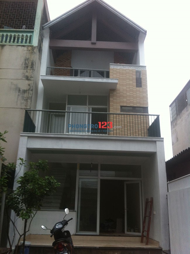 Phòng trọ 482 Nguyễn Đình Chiểu, Quận 3, diện tích 16m2, giá rẻ.