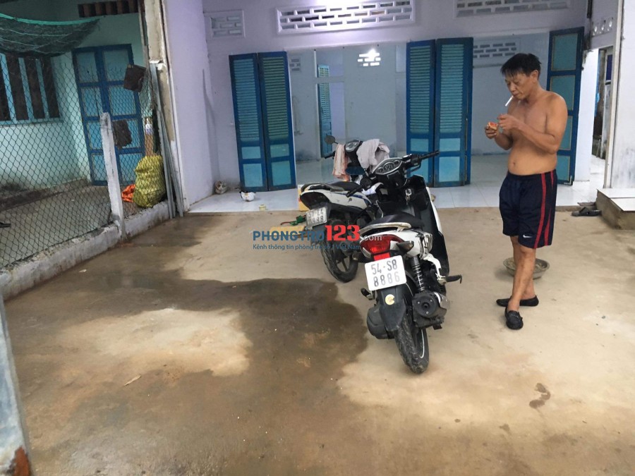 Cho thuê nhà nguyên căn đối diện Bệnh viện Xuyên Á
